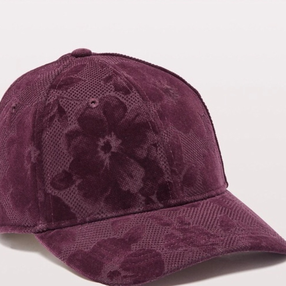 Baller hat * flocked Lululemon